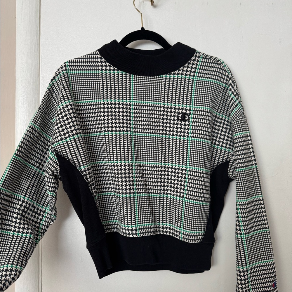 Black and Green Houndstooth Sweater